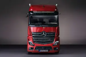 caminhão-mercedes-benz-actros-2022