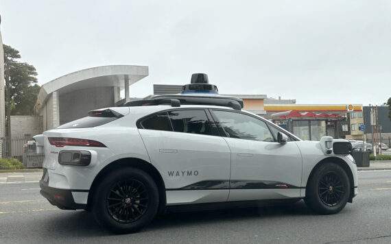 Imagen impactante Taxis autónomos Waymo revolucionando la movilidad en San Francisco