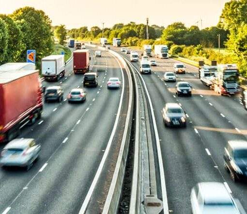 últimas actualizaciones en las restricciones de circulación de camiones según la DGT para el 2024