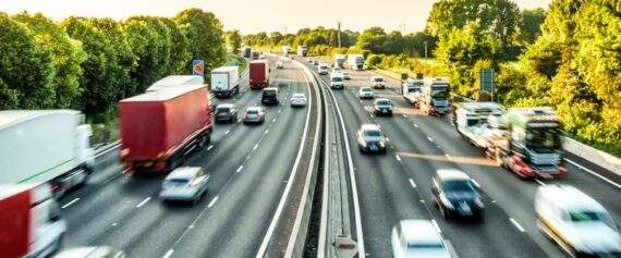 últimas actualizaciones en las restricciones de circulación de camiones según la DGT para el 2024